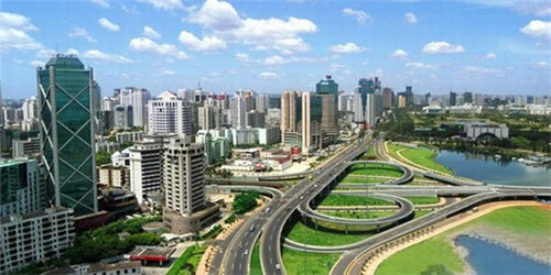 万达火锅店设计师是谁啊（万达里面的火锅店）